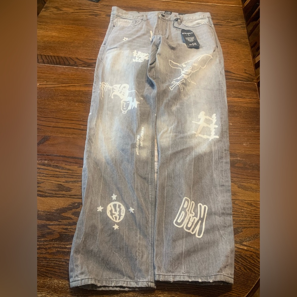- Men’s jeans size 38